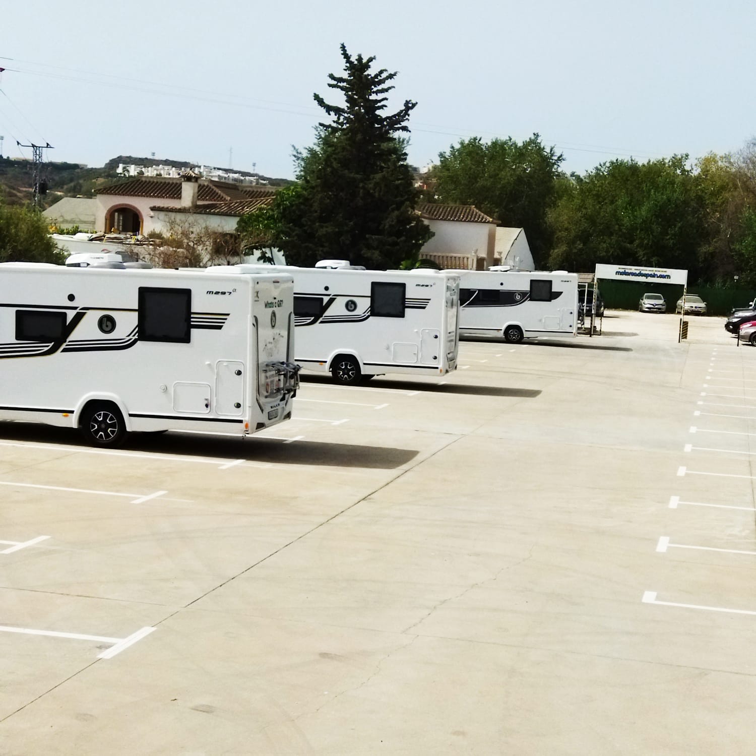 Park Perales Secure Parking
